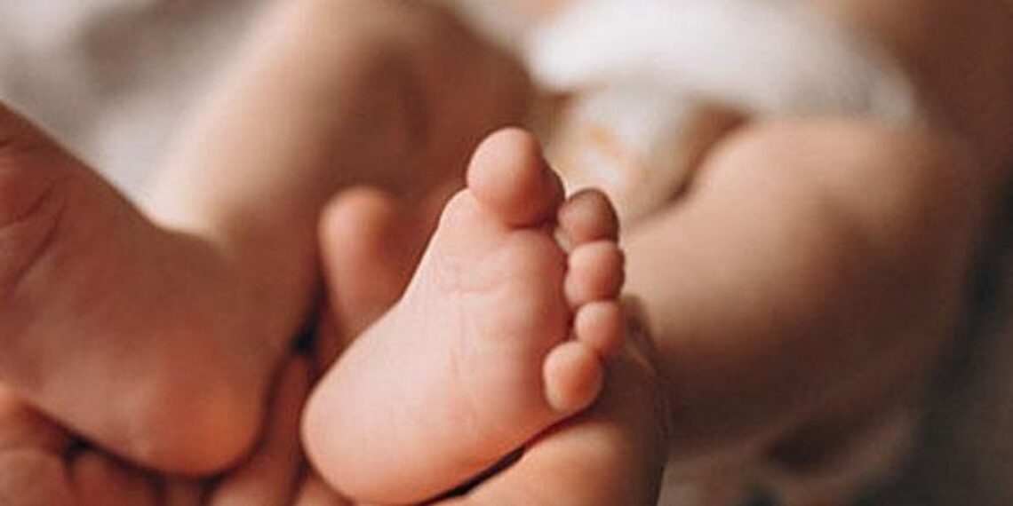 Temuan Bayi Perempuan di Kolong Meja Mushala Kejutkan Warga Legok Tangerang