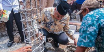 Wali Kota Tangsel Letakan Batu Pertama Pembangunan Musala Nurul Amin Kademangan