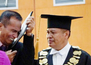 Almarhum Brigadir J Lulus Jadi Sarjana di Universitas Terbuka, Sang Ayah Tak Kuasa Tahan Air Mata