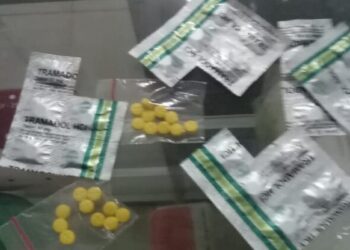 Petugas Gabungan Sita Ratusan Tablet Obat Keras dari Toko Obat dan Kosmetik di Tangerang