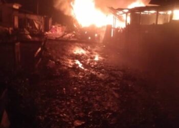 Puluhan Kios Pasar Sentiong Balaraja Terbakar, Pedagang dan Pembeli Panik