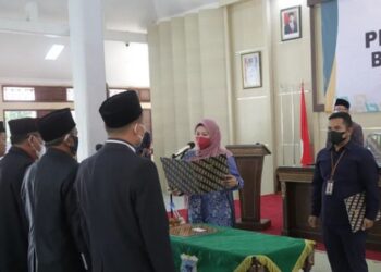 Bupati Irna Lantik Pimpinan Baznas Pandeglang Periode 2022-2027