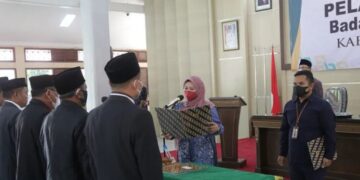 Bupati Irna Lantik Pimpinan Baznas Pandeglang Periode 2022-2027