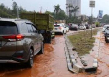 Respon Banjir di Depan Latinos  Rawa Buntu, Wali Kota Tangsel Tegur Pengembang BSD