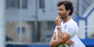 Luis Milla Bereksperimen Posisi Pemain Persib Bandung