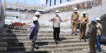 Sidak Pembangunan Venue Pemprov Banten, Wali Kota Tangerang Tegur Pemborong