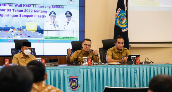 Wakil Wali Kota Tangerang Selatan Pilar Saga Ichsan membuka langsung Sosialisasi Peraturan Wali Kota (Perwal) 83/2022 tentang pengurangan sampah plastik.