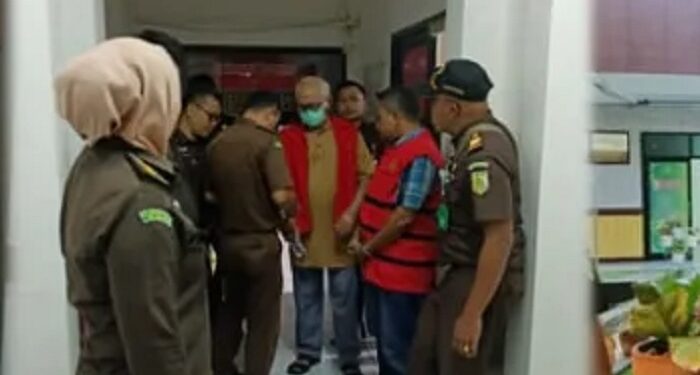 Mantan Kepala ATR/BPN Kabupaten Lebak inisial AM ditetapkan sebagai tersangka duaan suap atas kasus pengurusan tanah di Kabupaten Lebak Banten.