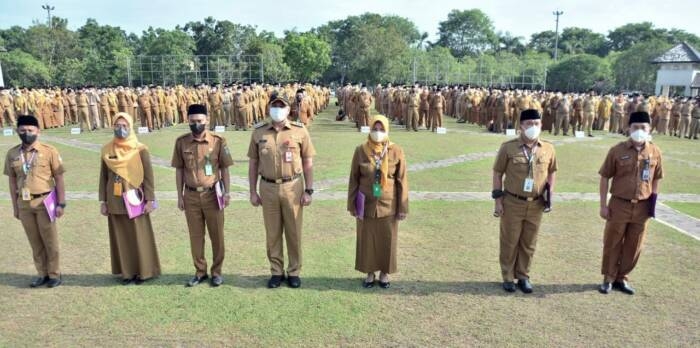 Pimpin Doa, Bupati Zaki Iskandar Doakan Korban Insiden di Stadion Kanjuruhan