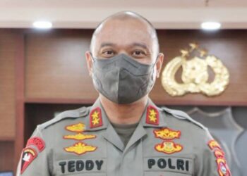Teddy Minahasa Diperiksa Sebagai Tersangka dari Jam 1 Siang Sampai Jam 3 Pagi