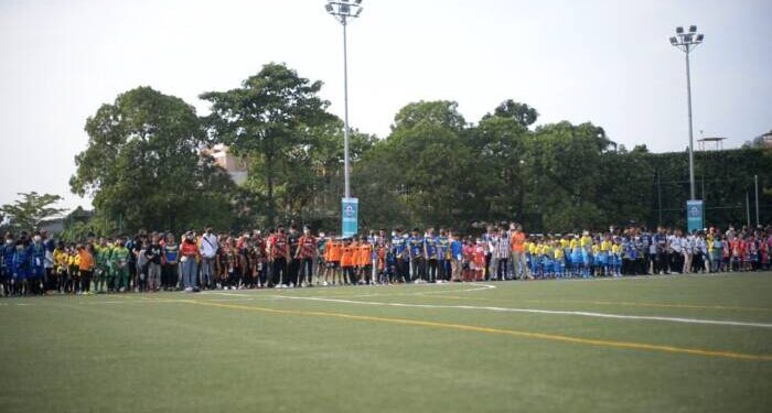 Wali Kota Tangerang Selatan Benyamin Davnie, menghadiri pelantikan Pengurus Asosiasi Kota (Askot) Persatuan Sepak Bola Seluruh Indonesia (PSSI) Kota Tangerang Selatan periode 2022-2026 di Astro British School. (JEK)