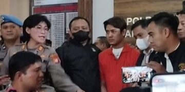 Pakai Baju Tahanan, Rizky Billar Ditahan