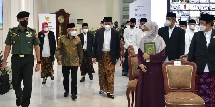 Di Hari Santri Nasional 2022, Wapres KH Ma’ruf Amin memberikan pengarahan pada Peluncuran Beasiswa Badan Amil Zakat Nasional (BAZNAS) RI. FOTO: SATWAPRES