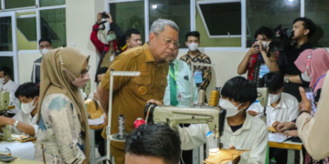 Benyamin Davnie Buka Pelatihan Menjahit dan Digital Marketing