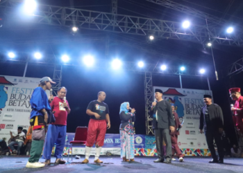 Benyamin Beradu Peran dengan Aziz Gagap di Festival Budaya Betawi