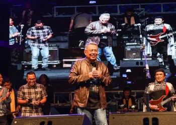 Duet Rhoma Irama dan Wali Kota Tangsel Sukses Hibur Ribuan Penonton di Pesta Rakyat Tangsel