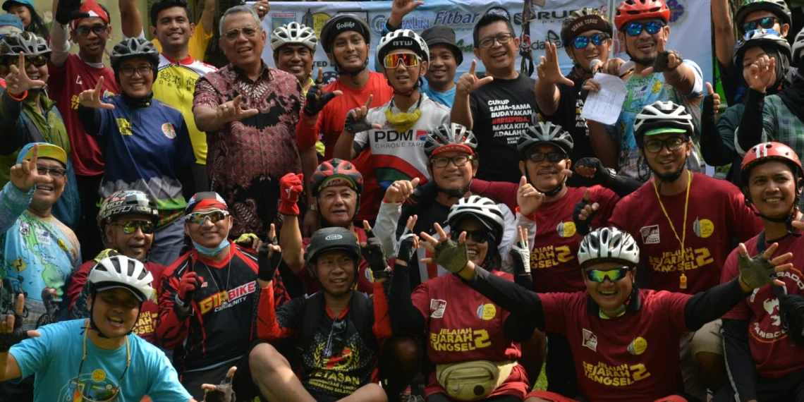 Benyamin Davnie Lepas Peserta Gowes Jelajah Sejarah Tangsel