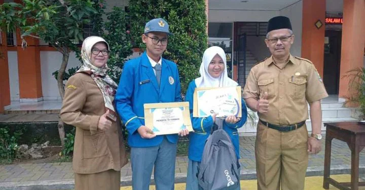 Elsya Kania, Siswi SMKN 5 Tangsel Raih Juara Lomba Design Grafis