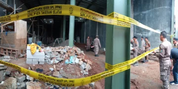 Satpol PP Tangsel Segel Bangunan Pabrik Masker di Pondok Aren