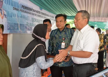 Warga Setu Bahagia Dapat Program Bedah Rumah