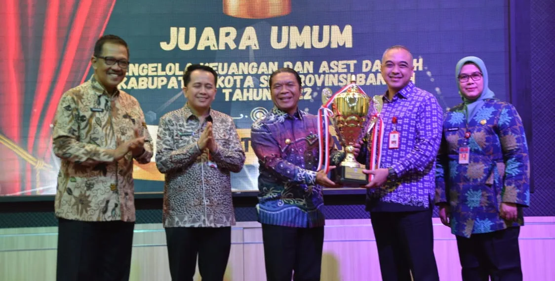 Pemkab Tangerang Raih Penghargaan Juara Umum Terbaik Pengelolaan Keuangan dan Aset Daerah