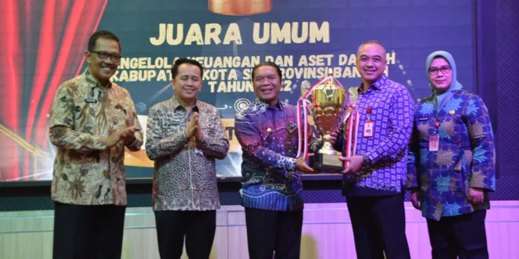 Pemkab Tangerang Raih Penghargaan Juara Umum Terbaik Pengelolaan Keuangan dan Aset Daerah