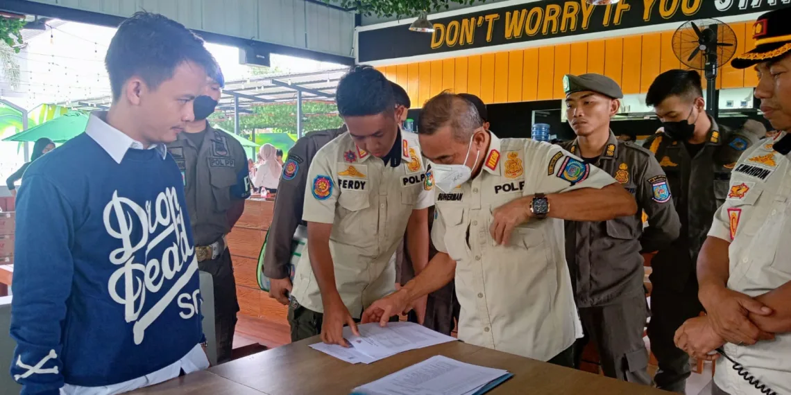 di Jalan Raya Puspiptek Kelurahan Buaran Kecamatan Serpong.