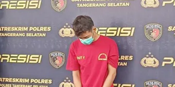 Begal Sadis Empat Kali Bacok Pengemudi Ojek Pangkalan di Tangerang Pakai GolokBegal Sadis Empat Kali Bacok Pengemudi Ojek Pangkalan di Tangerang Pakai Golok