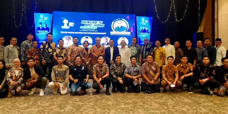 Thoriq El Wahdi terpilih menjadi Ketua HIPMI Tangsel Periode 2023-2026.