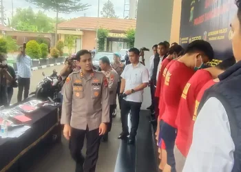 Polres Tangsel Tangkap Tujuh Suporter Persita Tersangka Pelemparan Bus Pemain Persis Solo di Tangerang