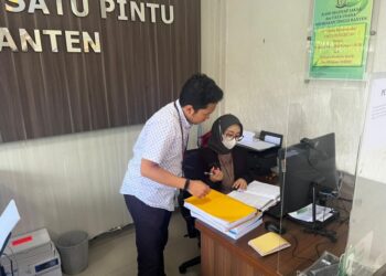 Polda Banten Limpahkan Enam Berkas Perkara Repacking Beras Bulog ke Kejati Banten