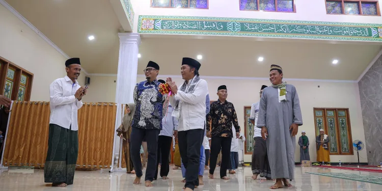 Pj Gubernur Banten Al Muktabar Resmikan Masjid Senilai Rp 1,7 Miliar di Kragilan