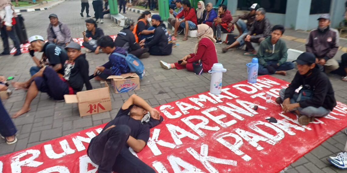 Puluhan Warga Pondok Kacang Timur Terancam Kehilangan Rumah