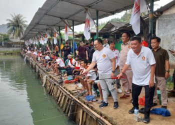 Ratusan Kader dan Loyalis Partai Gerindra Mancing Bareng di Pamulang