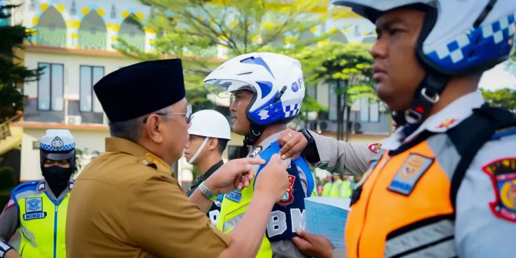 Wali Kota Tangerang Selatan Pimpin Apel Gelar Pasukan Operasi Keselamatan Jaya
