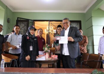 Petugas Pantarlih Sambangi Kediaman Wali Kota Tangsel, Benyamin Davnie: Saya Sudah Terdaftar di TPS 19
