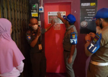 Satpol PP Kabupaten Tangerang Segel Cafe & Resto di Cisoka Tangerang