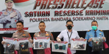 Pura-pura Jadi Polisi, Tiga Pelaku Pemerasan Calon Pekerja Migran Diringkus di Bandara Soetta