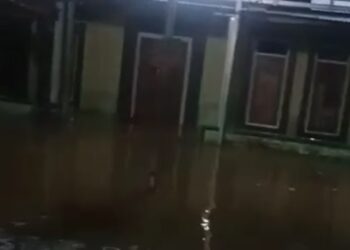 Rumah Terendam Banjir, Ribuan Warga Teluknaga Tangerang Mengungsi