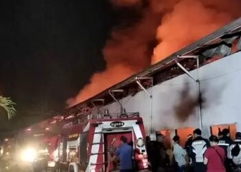 Gudang Goto Living di Karawaci Tangerang Terbakar