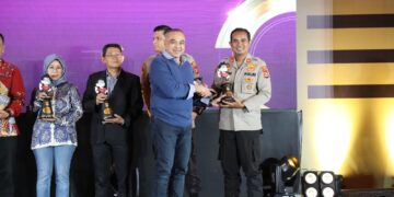 Bapenda Kabupaten Tangerang Beri Pak Jaka Digital Award 2023 Kepada Wajib Pajak