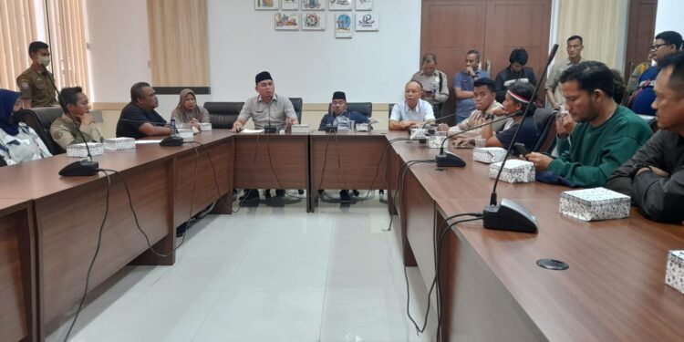 Warga Gang Besan Mengadu ke DPRD Tangerang Selatan, Buntut Akses Jalan Ditembok Beton