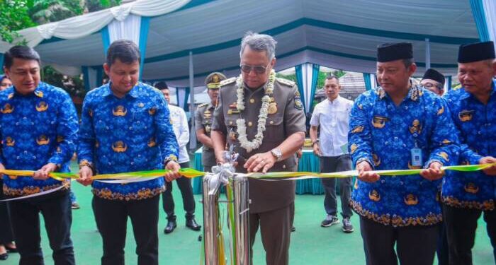 Benyamin Davnie Resmikan Gedung Baru SDN Paku Alam 1