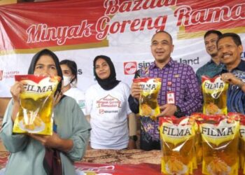 Bantu Penuhi Kebutuhan Masyarakat, Sinar Mas Land Gelar Bazar Minyak Goreng di Tiga Lokasi
