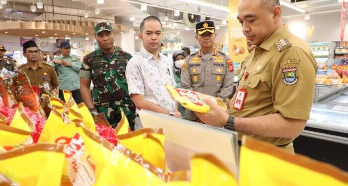 Bupati Tangerang Pantau Stok dan Harga Kebutuhan Pokok di Pasar Tradisional