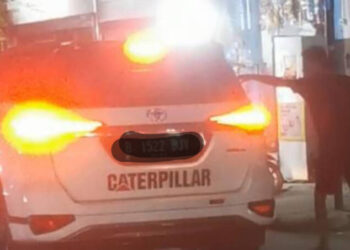 Emosi di Jalan, Pengemudi Toyota Rush Tabrak Pemotor di Tangerang