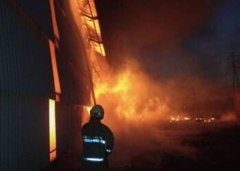 Pabrik Benang di Pasar Kemis Tangerang Terbakar Hebat