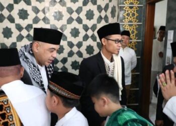 Bupati Tangerang Shalat Idul Fitri di Masjid Agung Al Amjad Tigaraksa