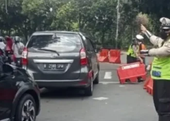 Jalan Menuju Kebun Binatang Ragunan Macet Parah, Polisi Tutup Sementara Jalan Harsono RM