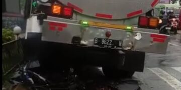 Diduga Rem Blong, Truk Tangki Tabrak Lima Motor di Tangerang, Tiga Orang Tewas